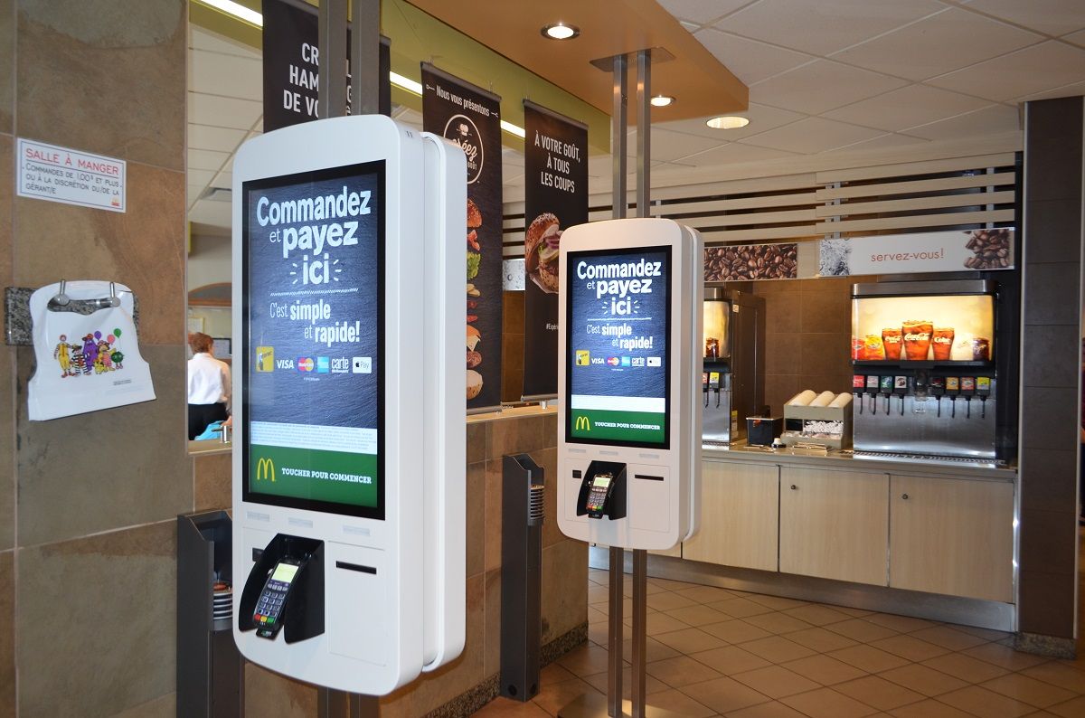 Bornes de commandes-Comment fonctionne une borne tactile chez McDonald’s ?