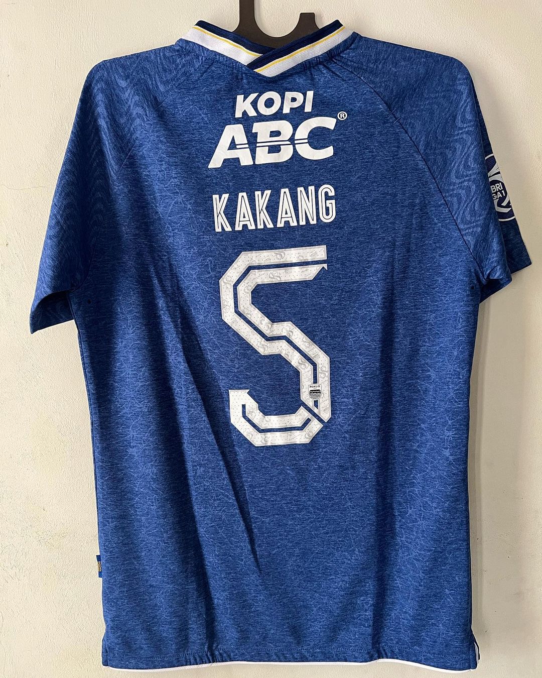 kakang-rudianto-akan-lelang-jersey-persib-untuk-donasi-gempa