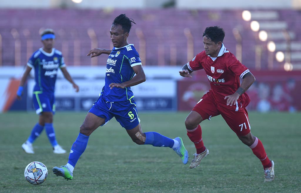 comeback-persib-menang-2-1-atas-persis