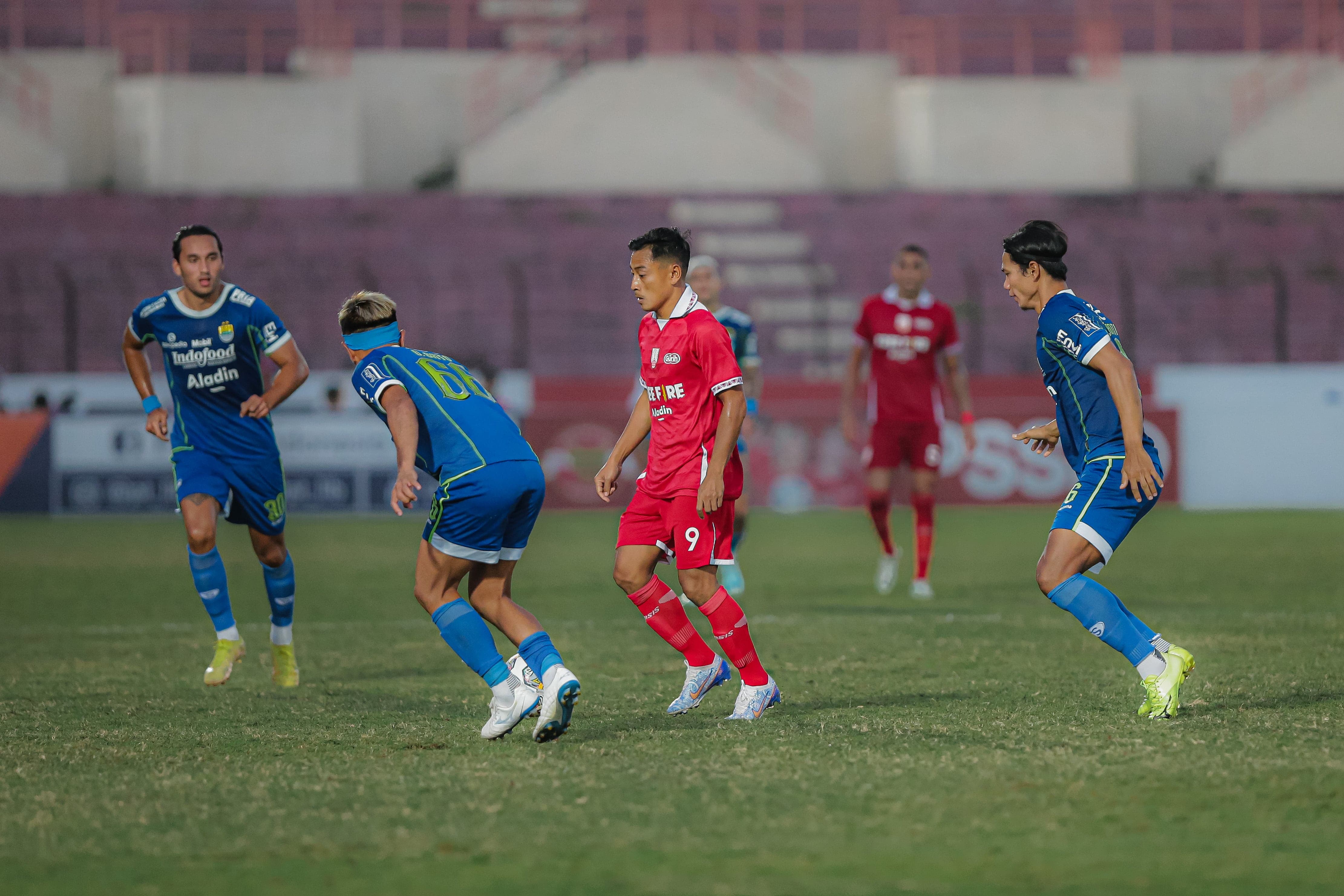 kalah-dari-persib-pelatih-persis-tetap-apresiasi-tim