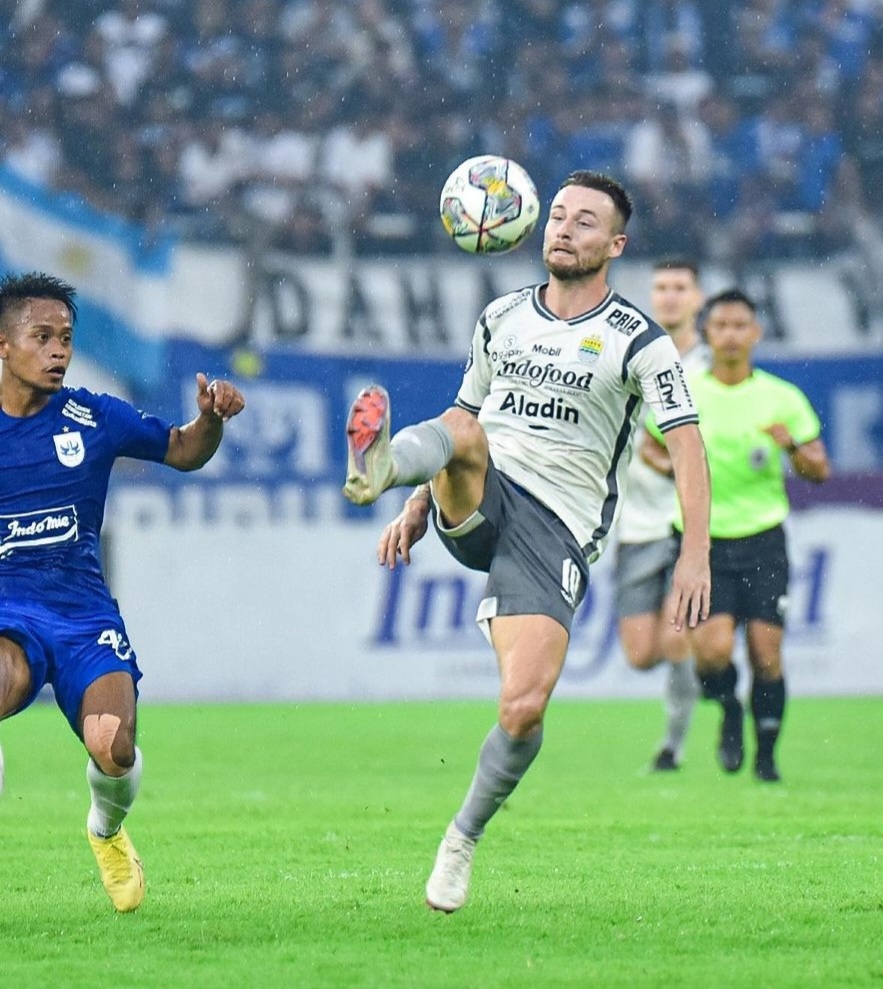 persib-berhasil-sikat-psis-di-kandangnya-rezaldi-debut-berikan-umpan