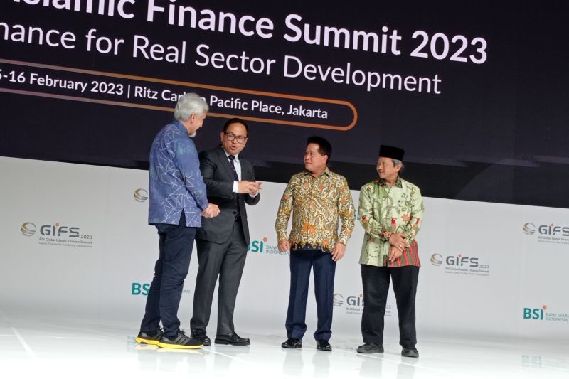 bsi-siap-dukung-ekosistem-ekonomi-islam-senilai-300-miliar-dolar-as