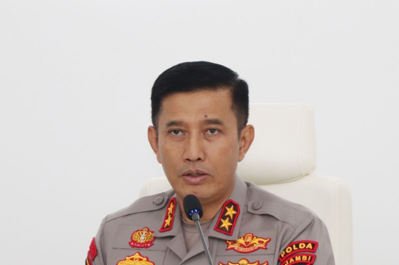 polri-kapolda-jambi-selamat-usai-pendaratan-darurat-meski-kondisinya-luka