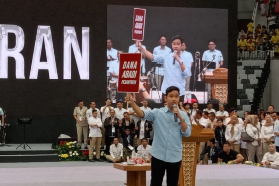 tenang-saja-pak-saya-sudah-di-sini-canda-gibran-ke-prabowo