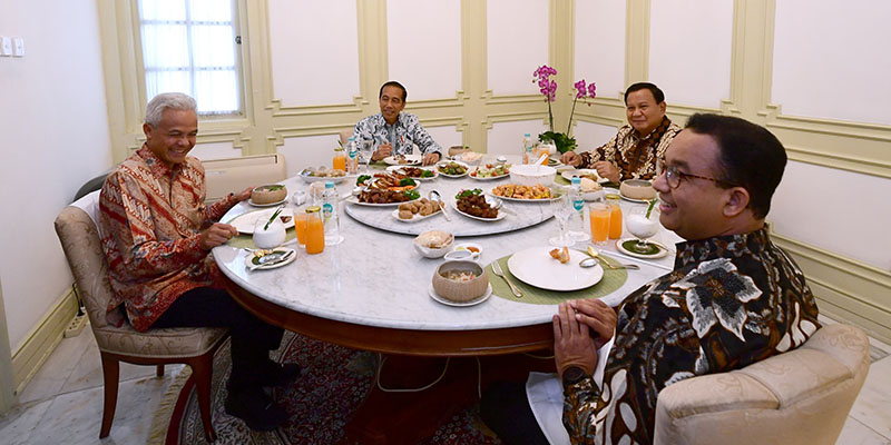 tiga-capres-2024-akrab-makan-bareng-bersama-jokowi