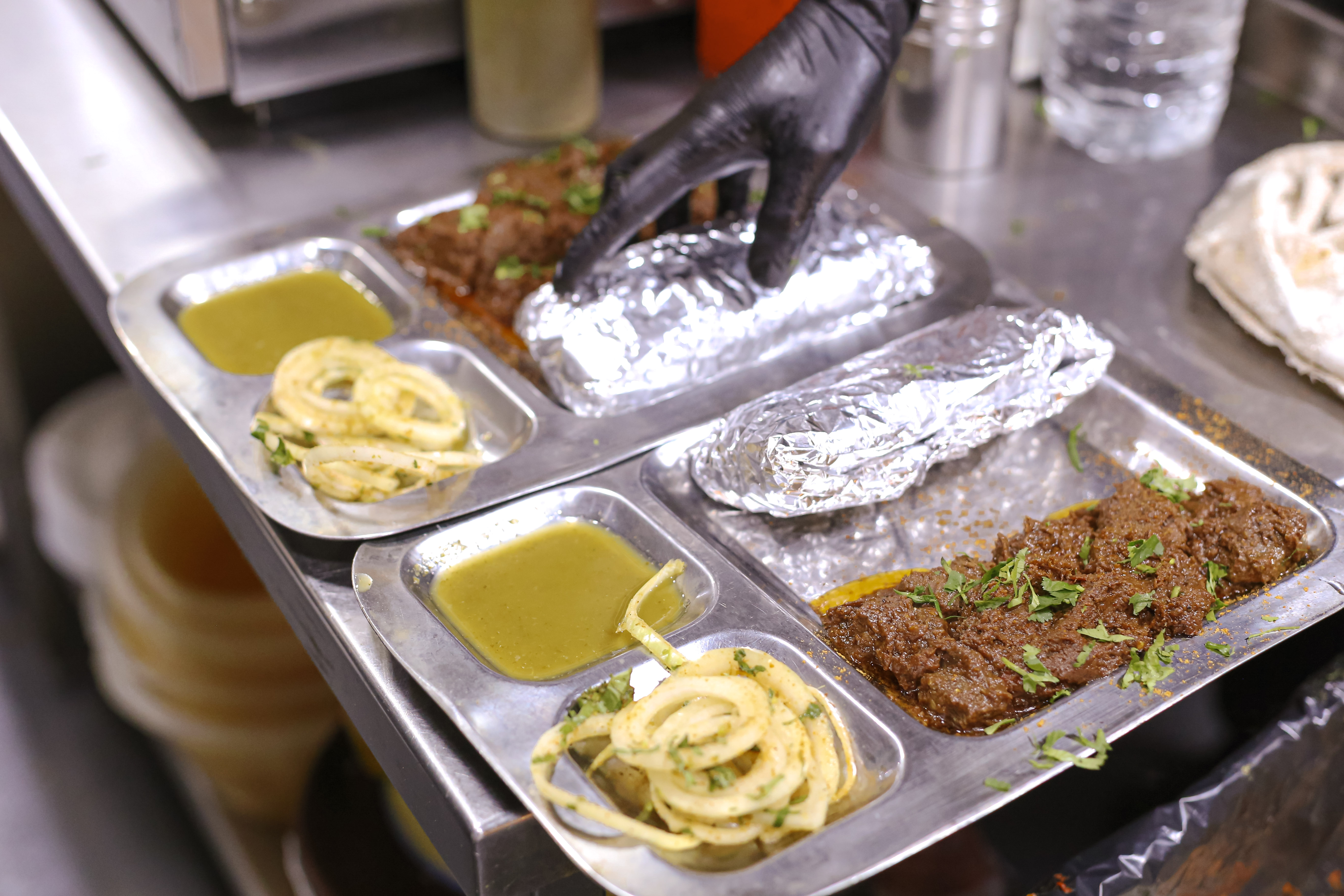 How much does London Pakistani food cost per person?