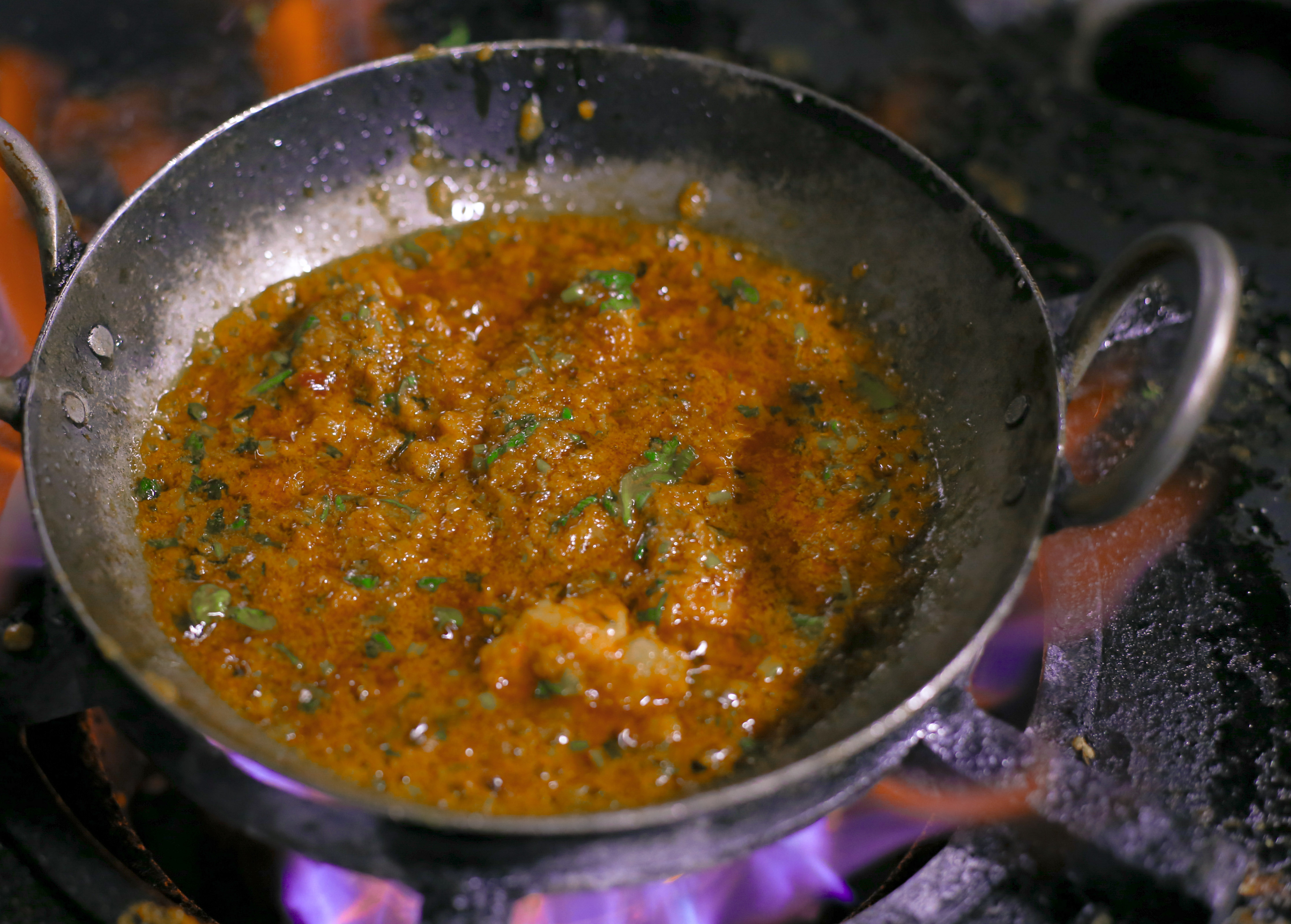 How do I check halal restaurants London are actually certified?