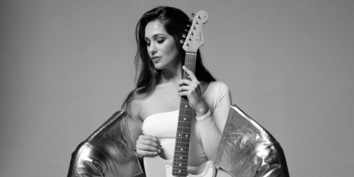 Lola Kirke