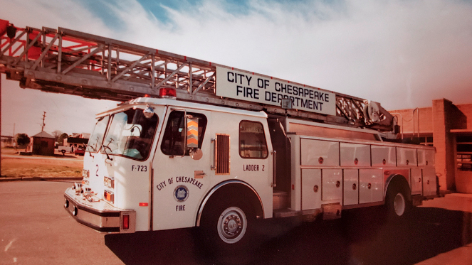 Fire in His Fingertips 2: My Boyfriend is a Firefighter / Summer