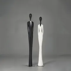 Payo Sculpture, Black