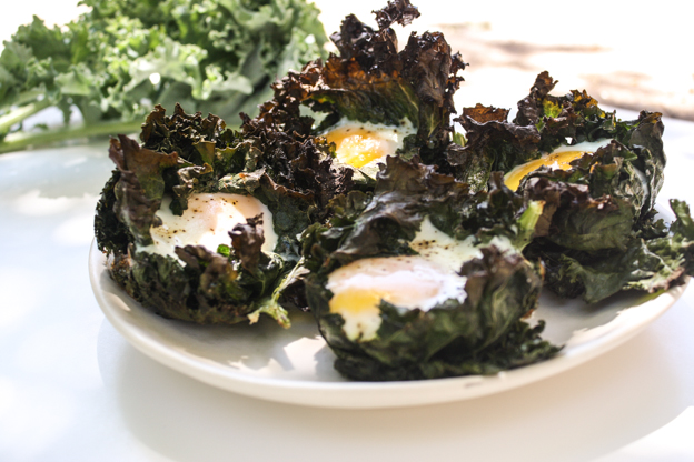 garlicky kale and fried egg cups