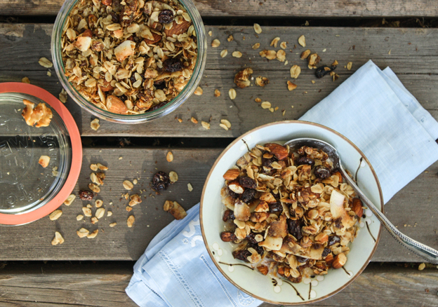 maple coconut granola 