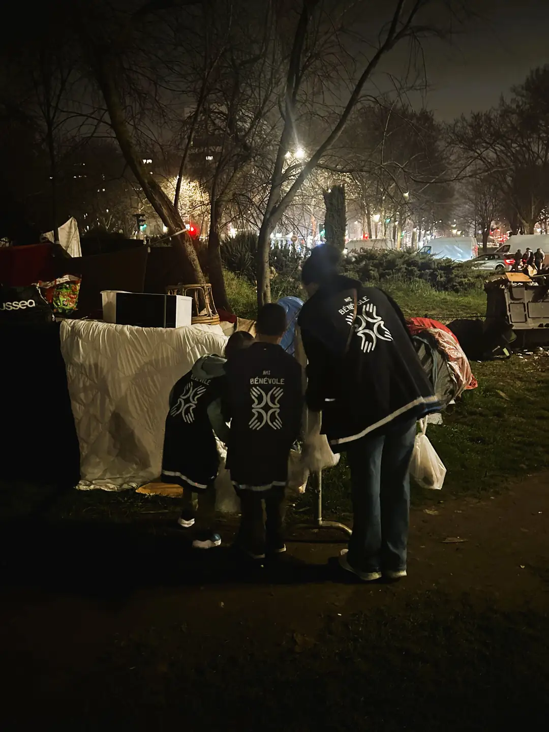 Maraude : Solidarité en action à la Porte d’Aubervilliers