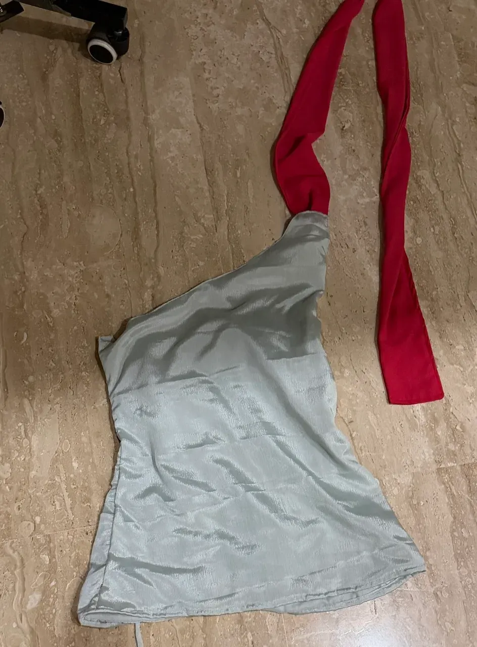 Custom top stitched by DIYO