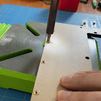 CloseHeatSetInsert.gif