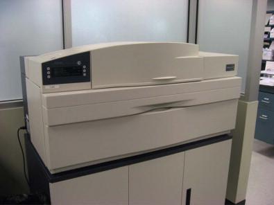 Figure 35-5, The ThinPrep T3000 device. This is a multiload, “walk away” ThinPrep device designed for use in larger volume laboratories. It processes ThinPrep samples by an identical method as does the T2000.