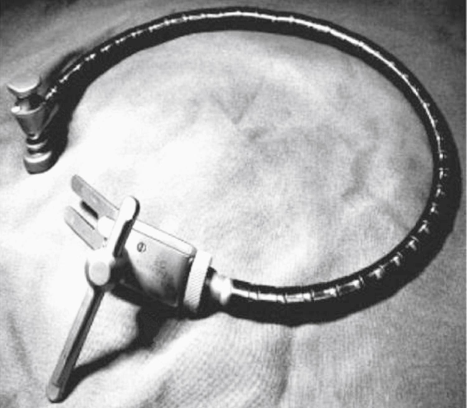 eFigure 33.8, Leyla retractor.