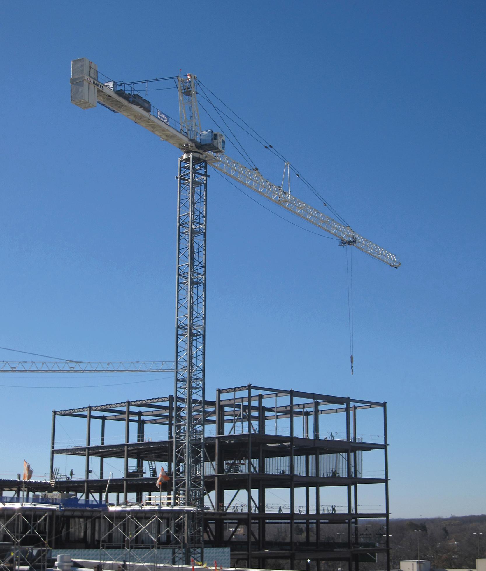 Fig. 14.1, Cantilever construction crane on the grounds of Froedtert Memorial Hospital, Milwaukee, Wisconsin.