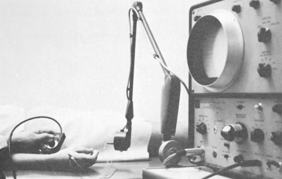 FIGURE 26-11, TECA-3 electromyograph using a coaxial cable and three needles to record generated action potentials.