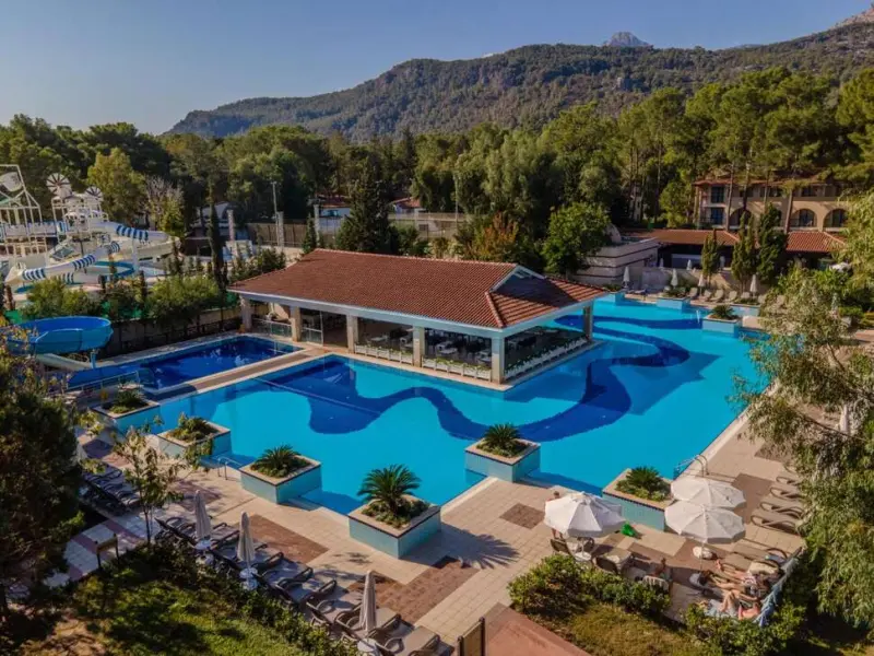 CHAMPION HOLIDAY VILLAGE