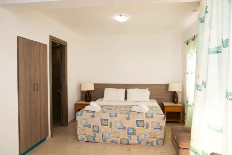 Alecos hotel apartments