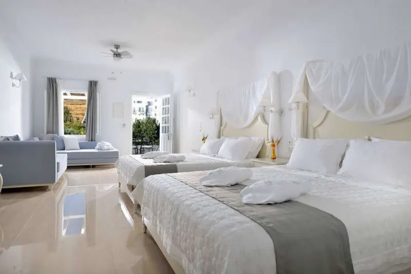 Kamari Hotel