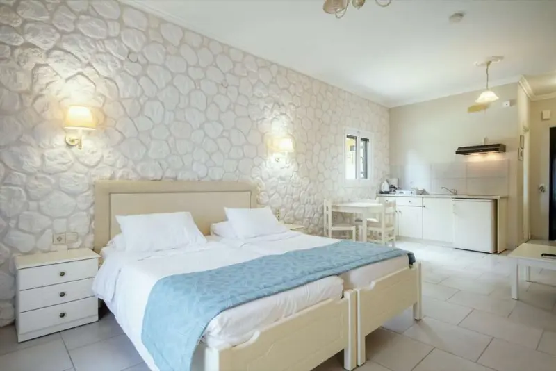 Aparthotel Robolla Beach