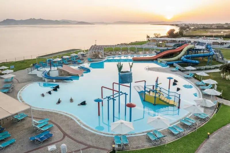 White Olive Marine Aquapark
