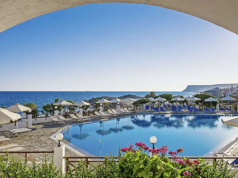 Maritimo Beach Hotel