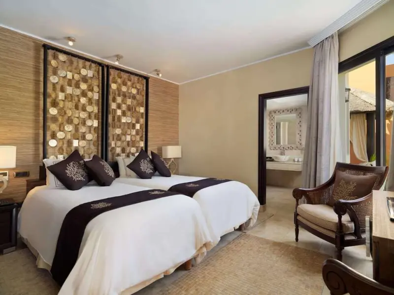 Hotel Royal Garden Villas