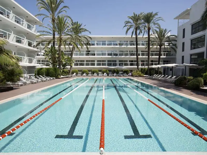 Las Gaviotas Suites Hotel