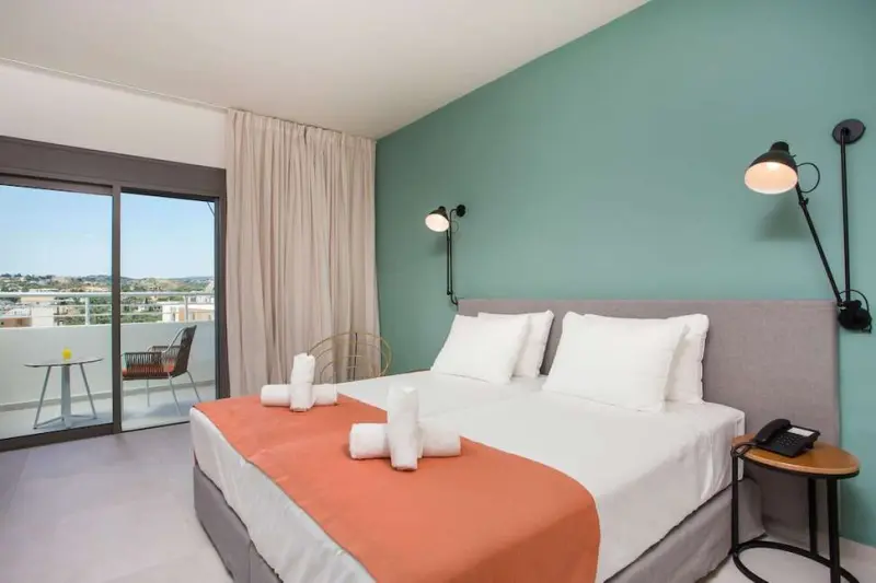 Mazoren Art Hotel