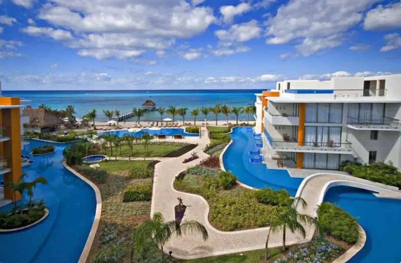 Secrets Aura Cozumel