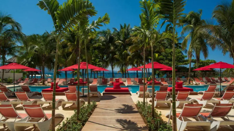 S Hotel Jamaica
