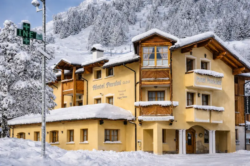 Hotel & Dependance Pordoi
