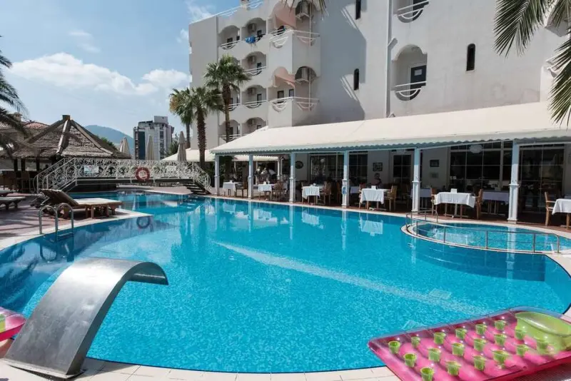 Hawaii Hotel