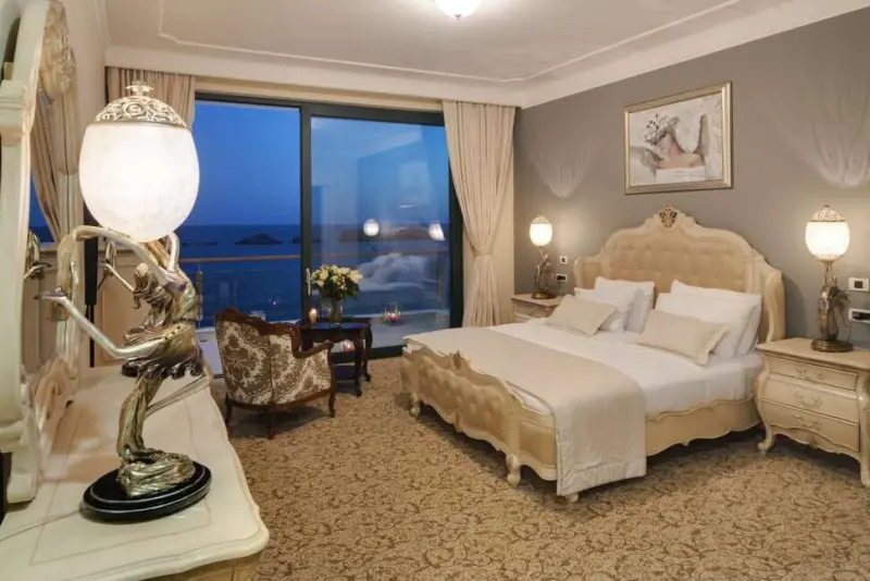 Royal Princess Hotel