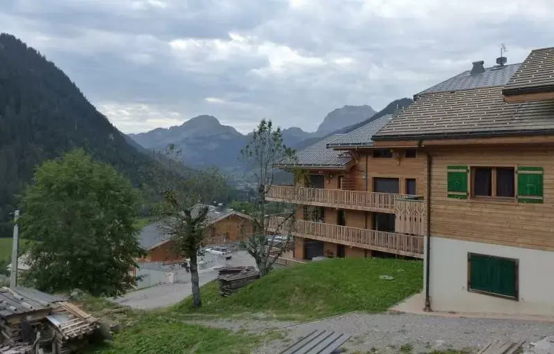 Chalet "Stéphane": Mountain View, Private Terrace & Wi-Fi