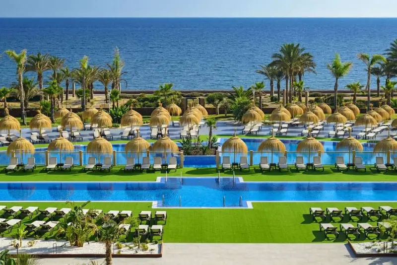 Cabogata Beach Hotel