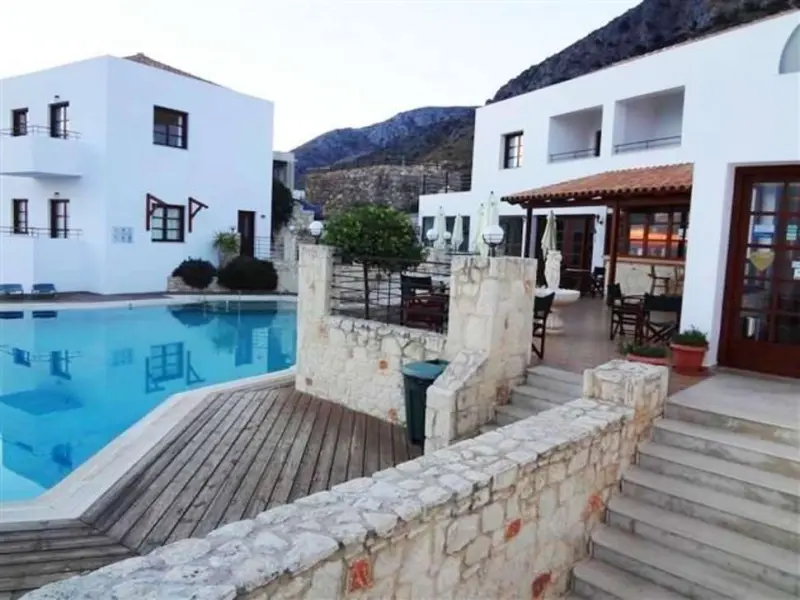 Amazones Village Suites Hotel
