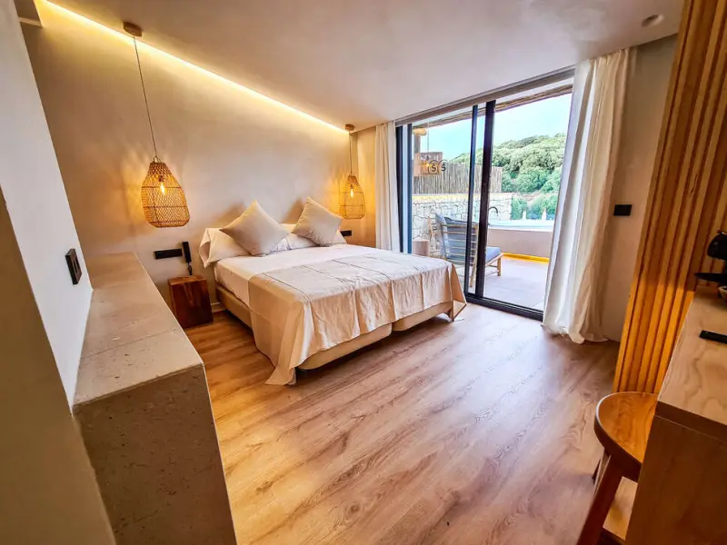 S Estancia Suites