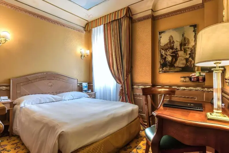 River Palace Hotel