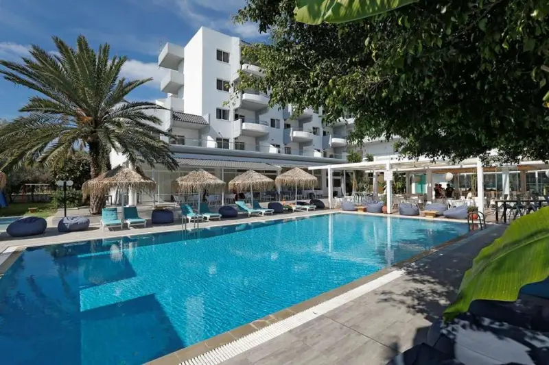 OSIRIS HOTEL Time To Smile