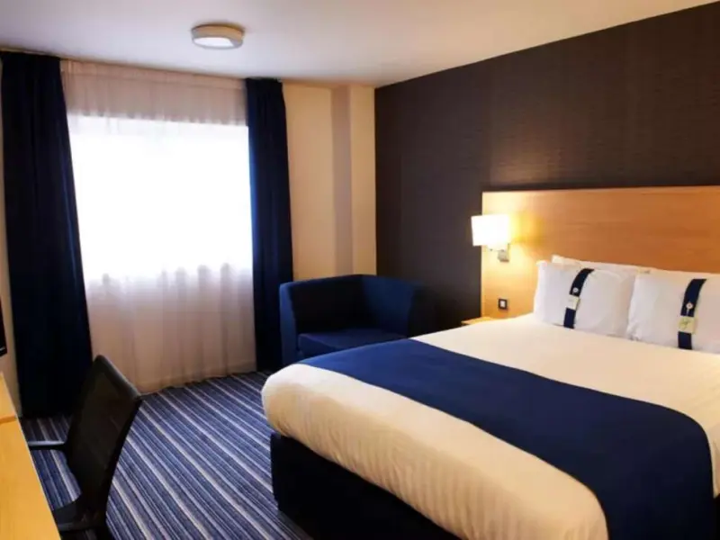 Holiday Inn Express Manchester Airport by IHG