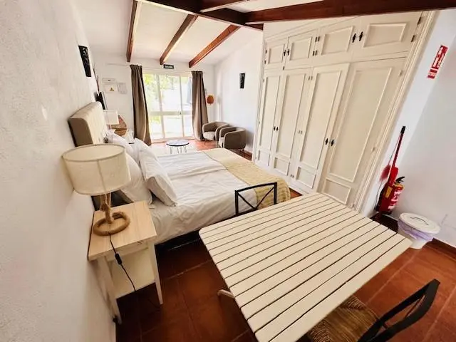Apart Hotel Banús Lodge