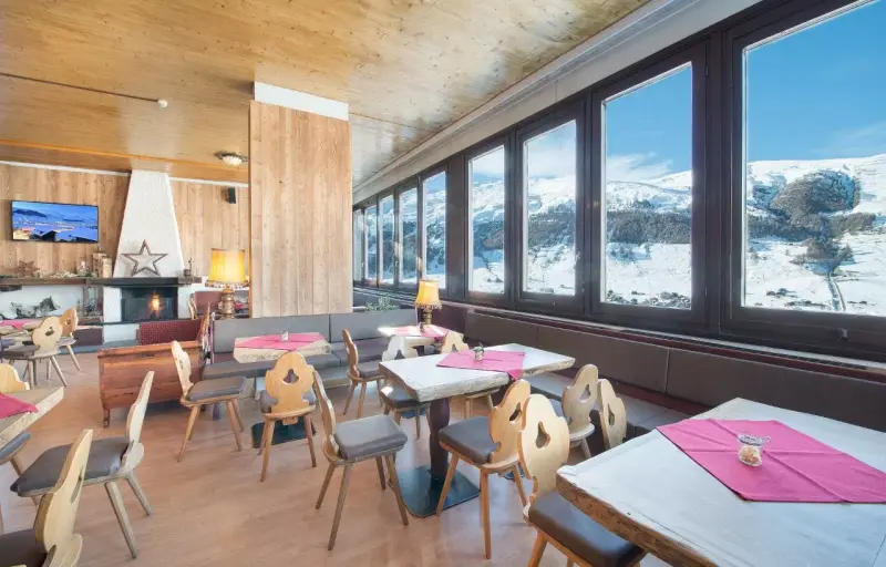 Alpen Village Hotel