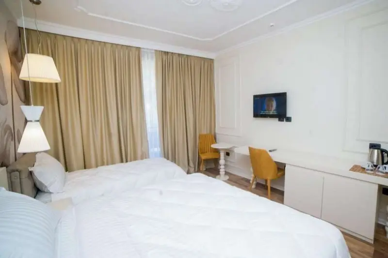 REGINA CITY HOTEL