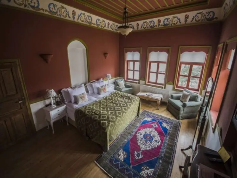 Fresco Cave Suites & Mansions