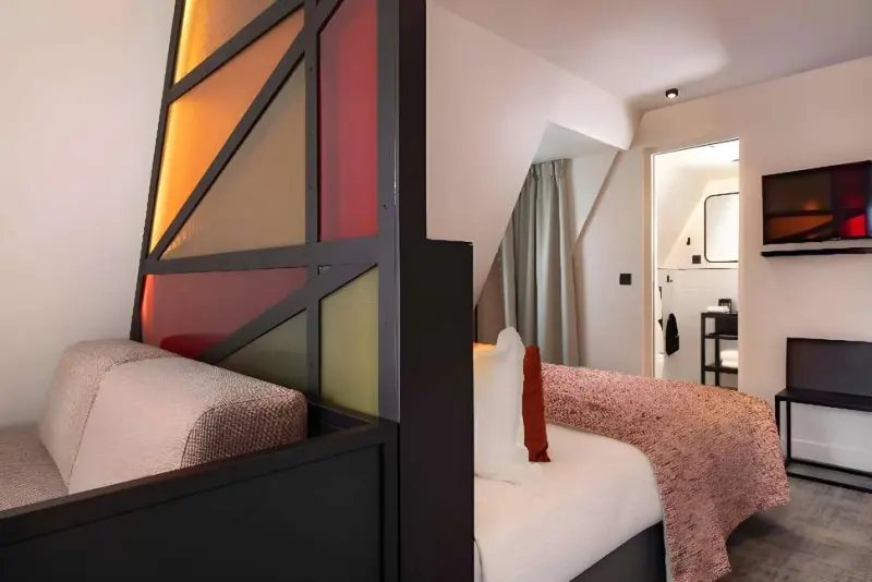 Le 12 Hotel