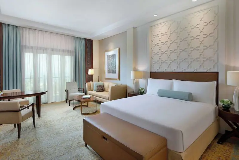 The Ritz-Carlton, Dubai